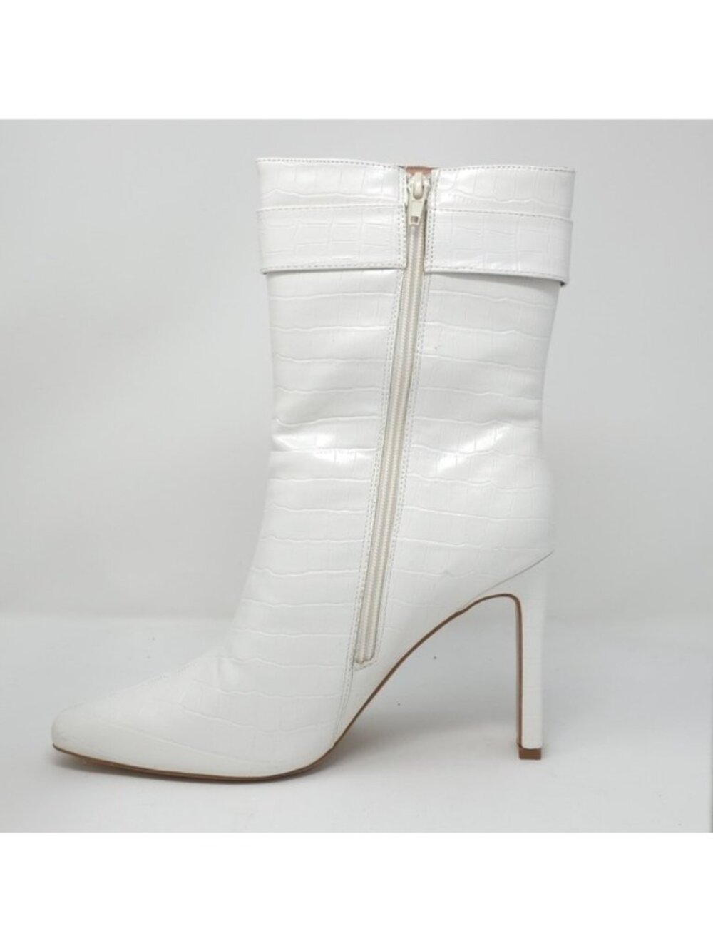 Journee Collection Elanie White Croc Block Heel Ankle Boots US 11 NIB - Picture 6 of 13